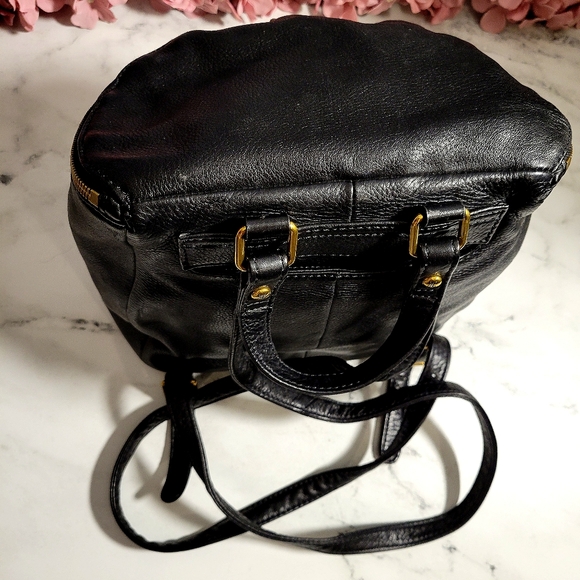 HOBO 'River' Black Pebbled Leather Convertible Purse/Backpack - Picture 6 of 10
